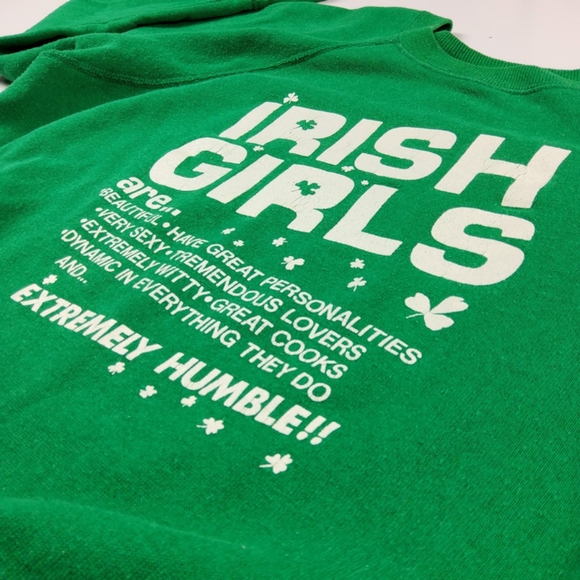 Vtg 80's Woman's Saint Patricks Day "Irish Girls" Front Graphic Pull Over - Picture 4 of 11